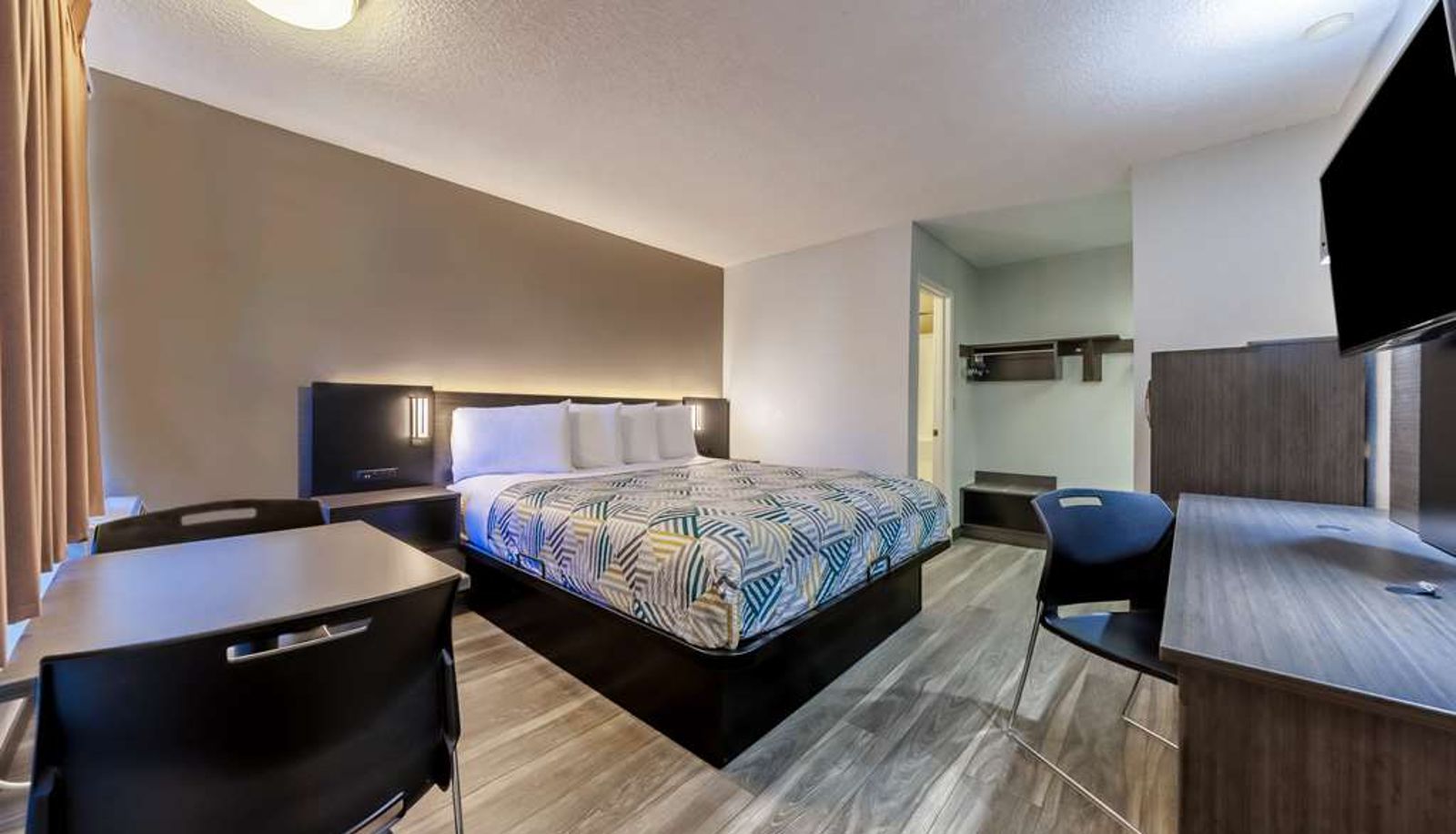 Room - MOTEL 6 PORTLAND OR-SOUTHEAST