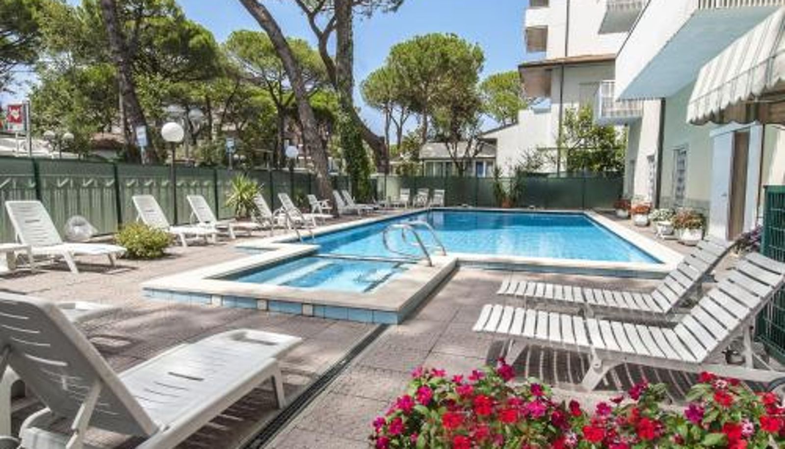 Area esterna dell'hotel - Hotel Vela
