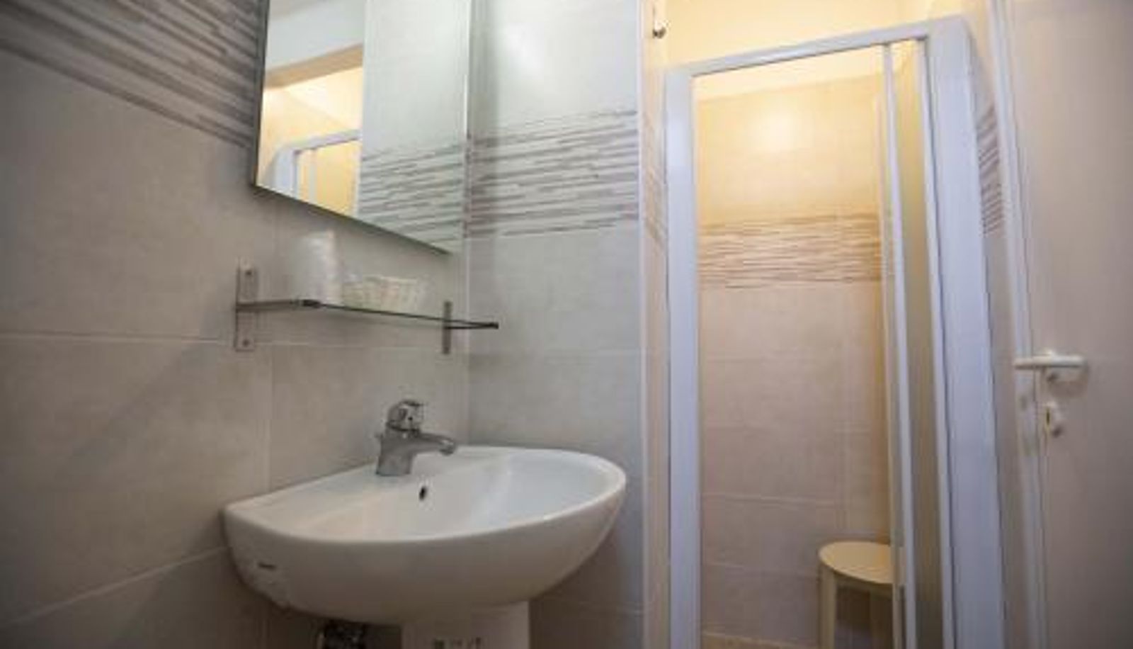 Badezimmer - Hotel Explorer