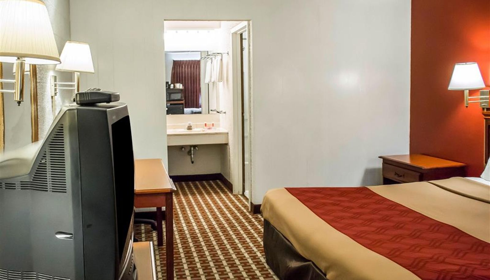 Zimmer - Econo Lodge Williamsport