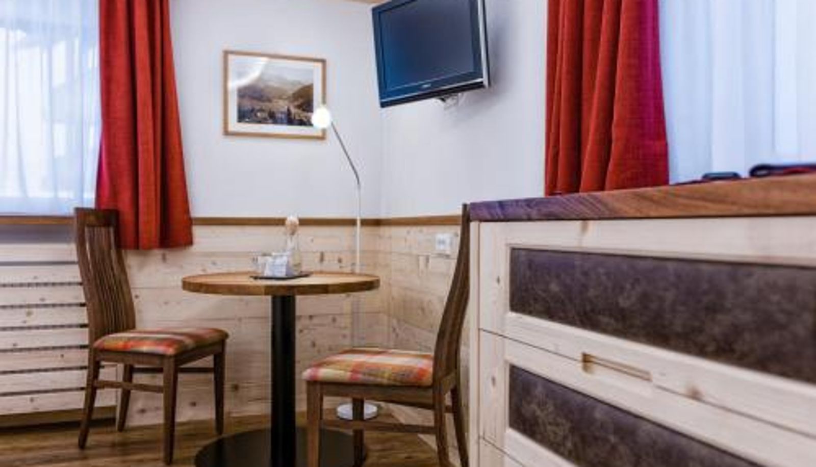 Info - Garni-Hotel Aghel Suites & Apartments
