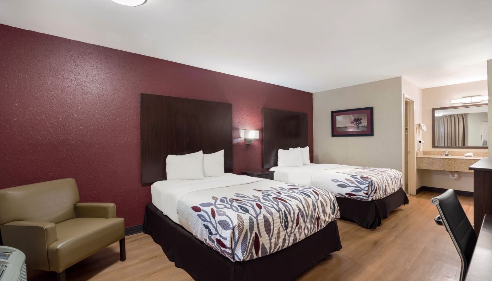 Room - Red Roof Inn Bishopville
