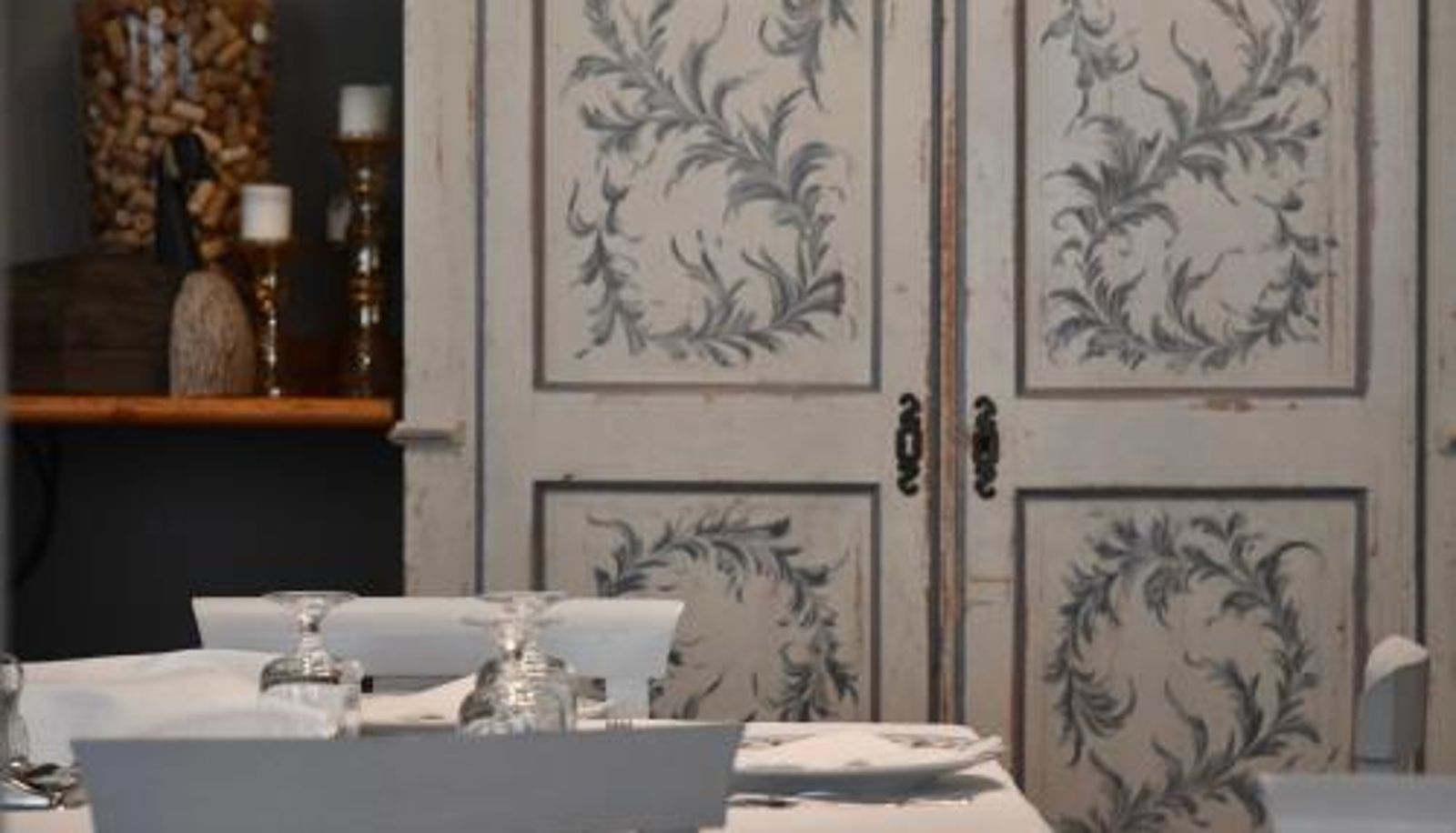Salle de petit-déjeuner dans le restaurant - Hotel Villa Maria & Apartment