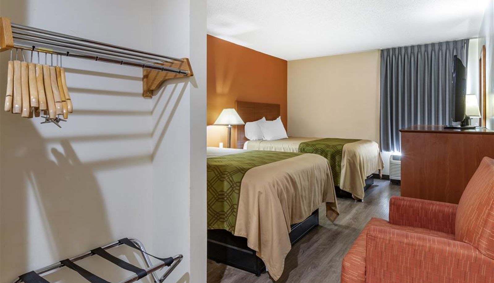 Room - Econo Lodge Saint Stephen