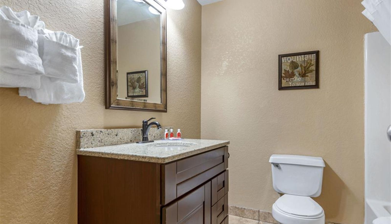 Zimmer - Econo Lodge Black Hills
