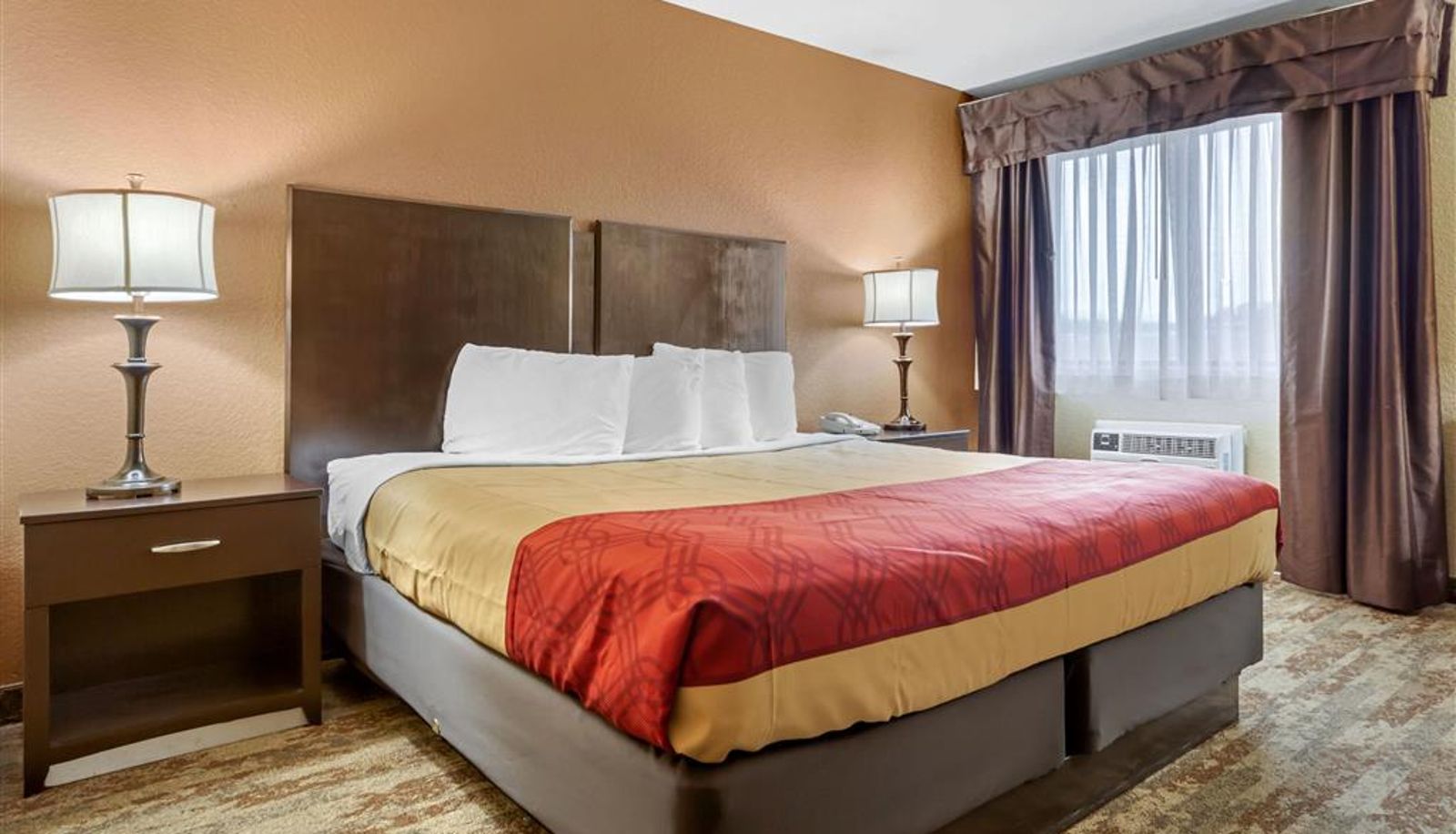 Zimmer - Econo Lodge Black Hills
