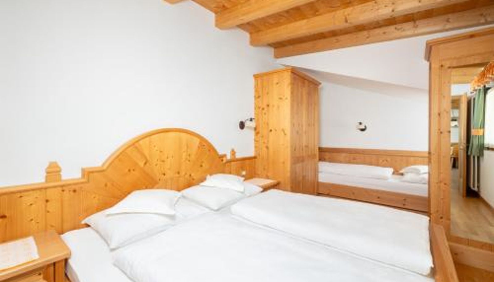 Zimmer - Frara Residence Apartments