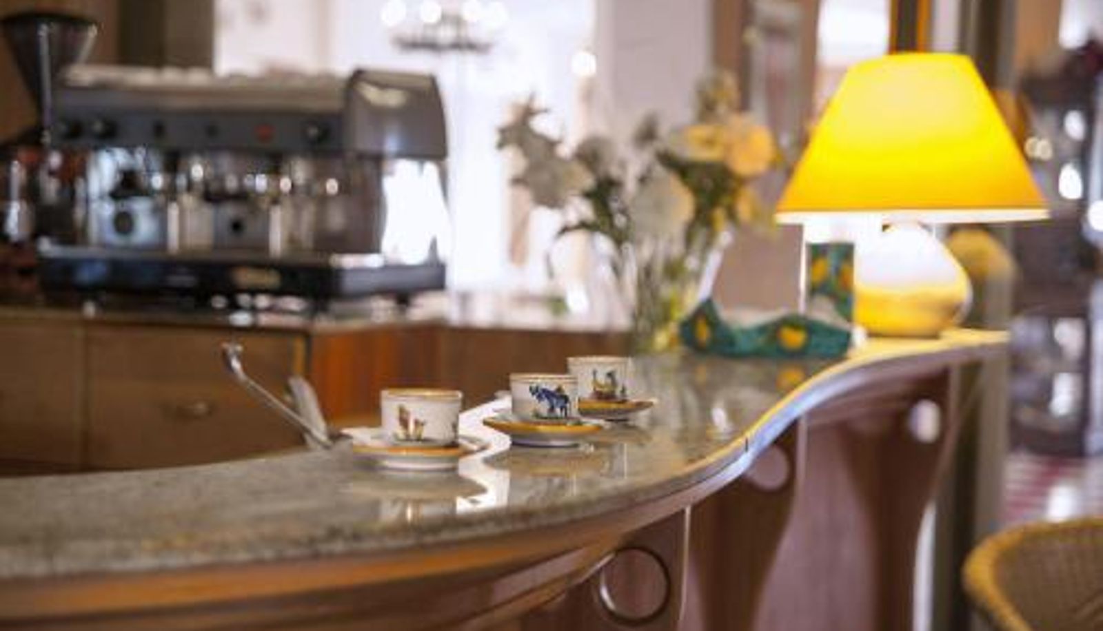 Frühstücksraum innerhalb des Restaurants - Hotel Royal