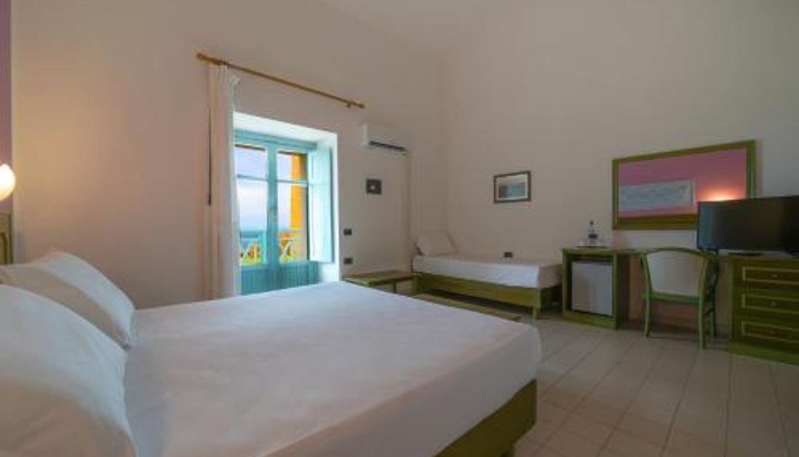Dreibettzimmer - Le Tonnare di Stintino - Beach Resort