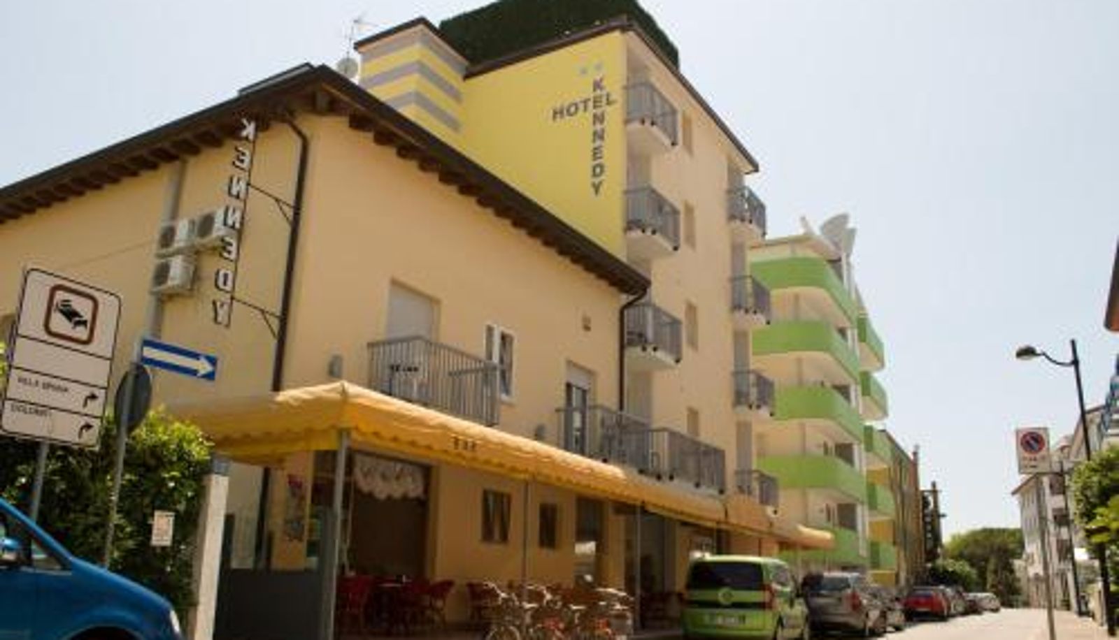 Zewnętrzna część hotelu - Hotel Kennedy