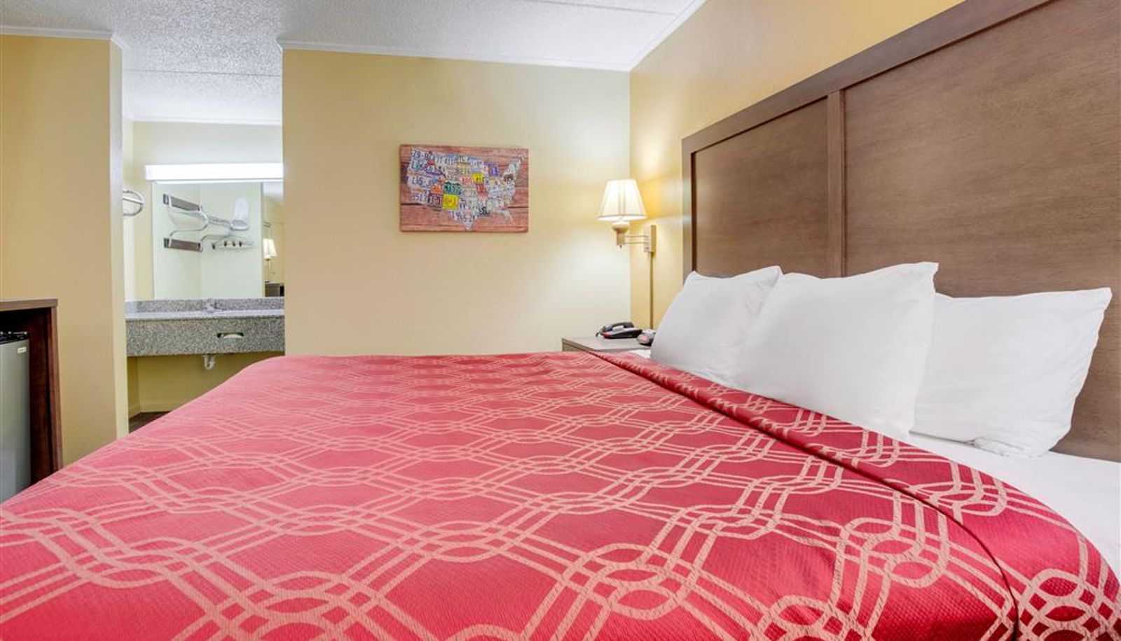 Room - Econo Lodge Lenoir City - Knoxville Area