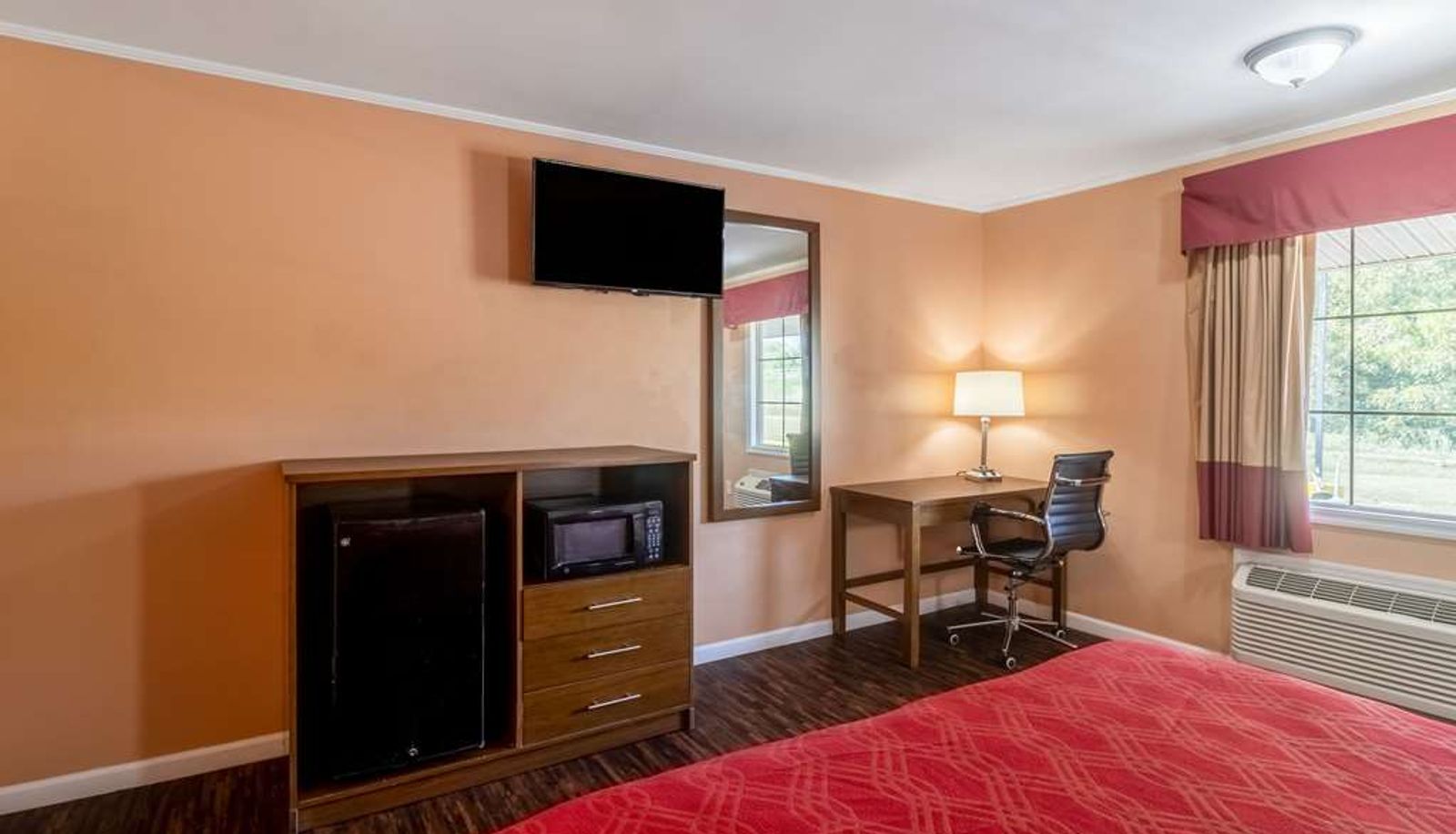 Room - Econo Lodge Cornersville I-65