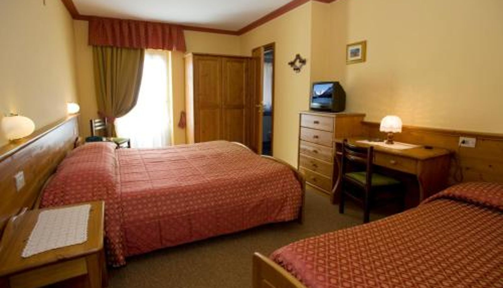 Dreibettzimmer - Hotel I Rododendri