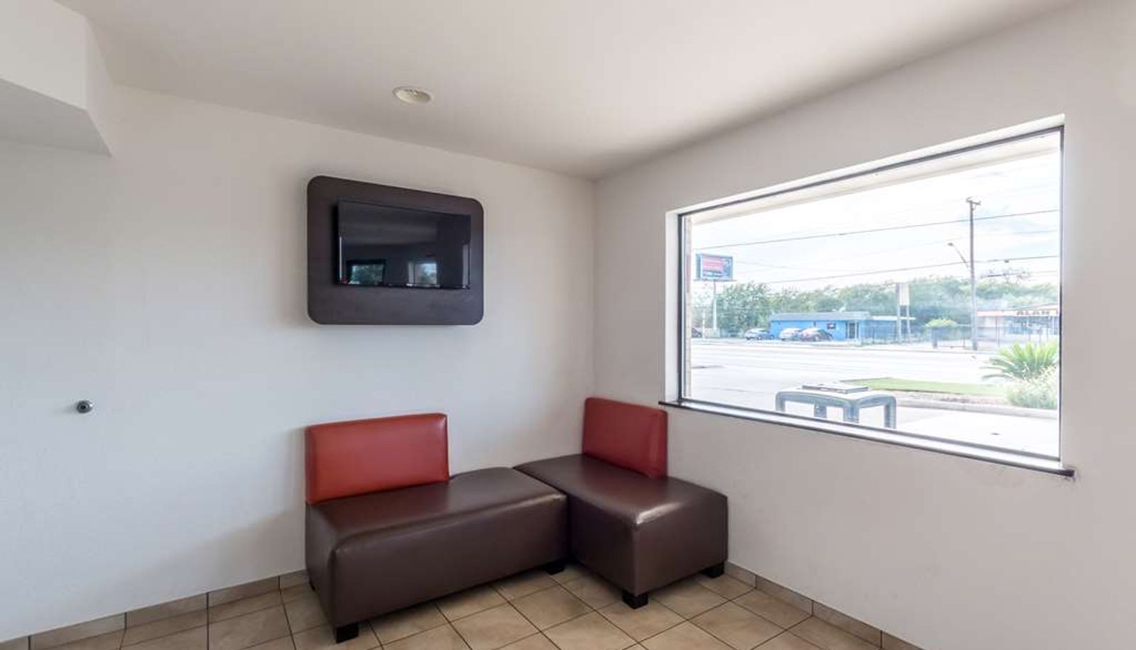 Hal - Motel 6 San Antonio - South WW White Road