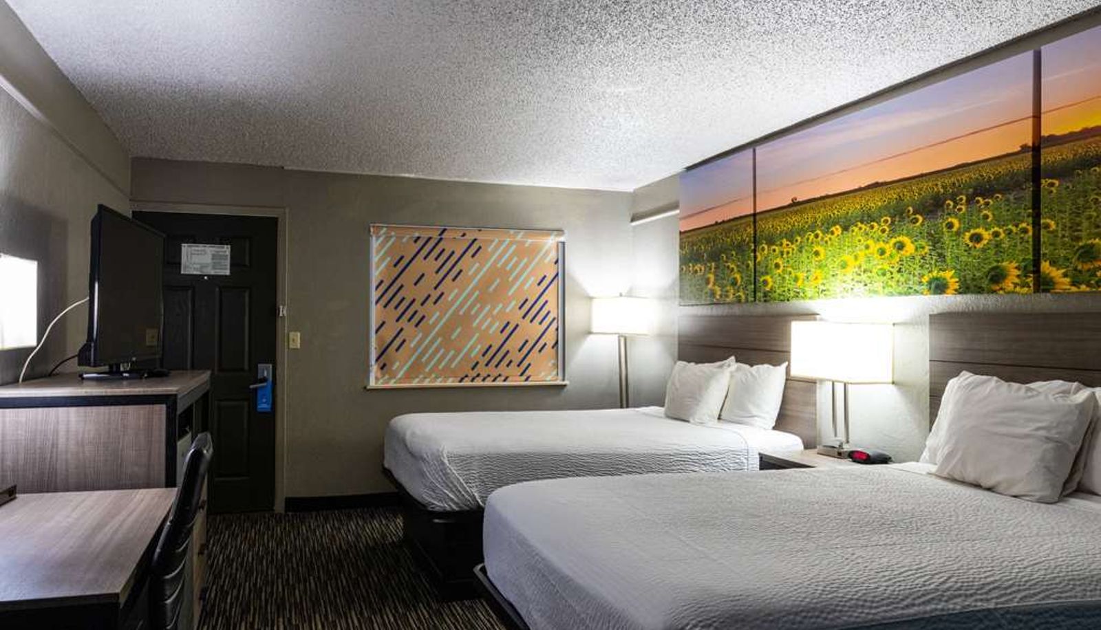 Zimmer - Days Inn by Wyndham Central San Antonio NW Medical Center