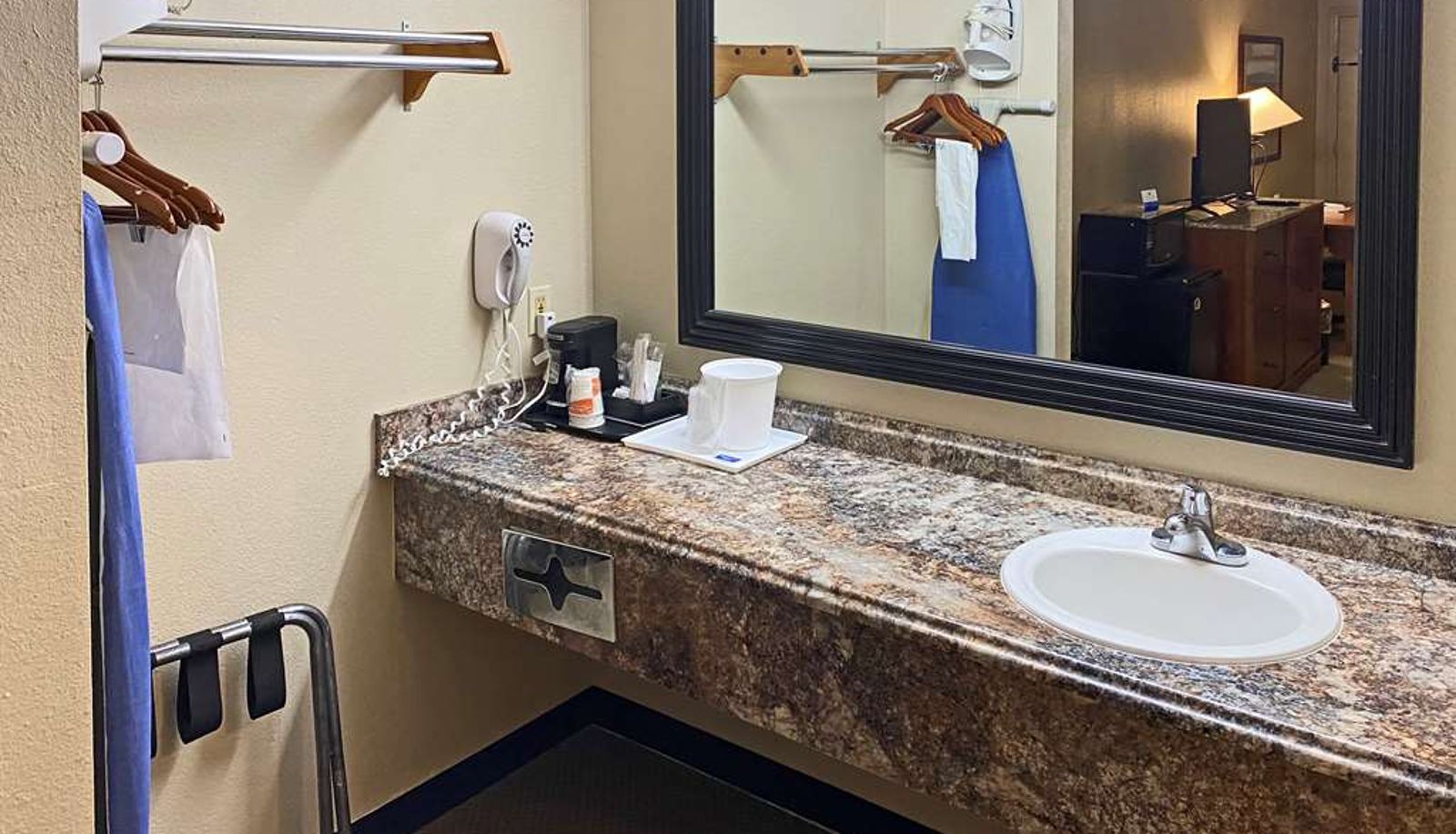 Zimmer - Rodeway Inn San Angelo South