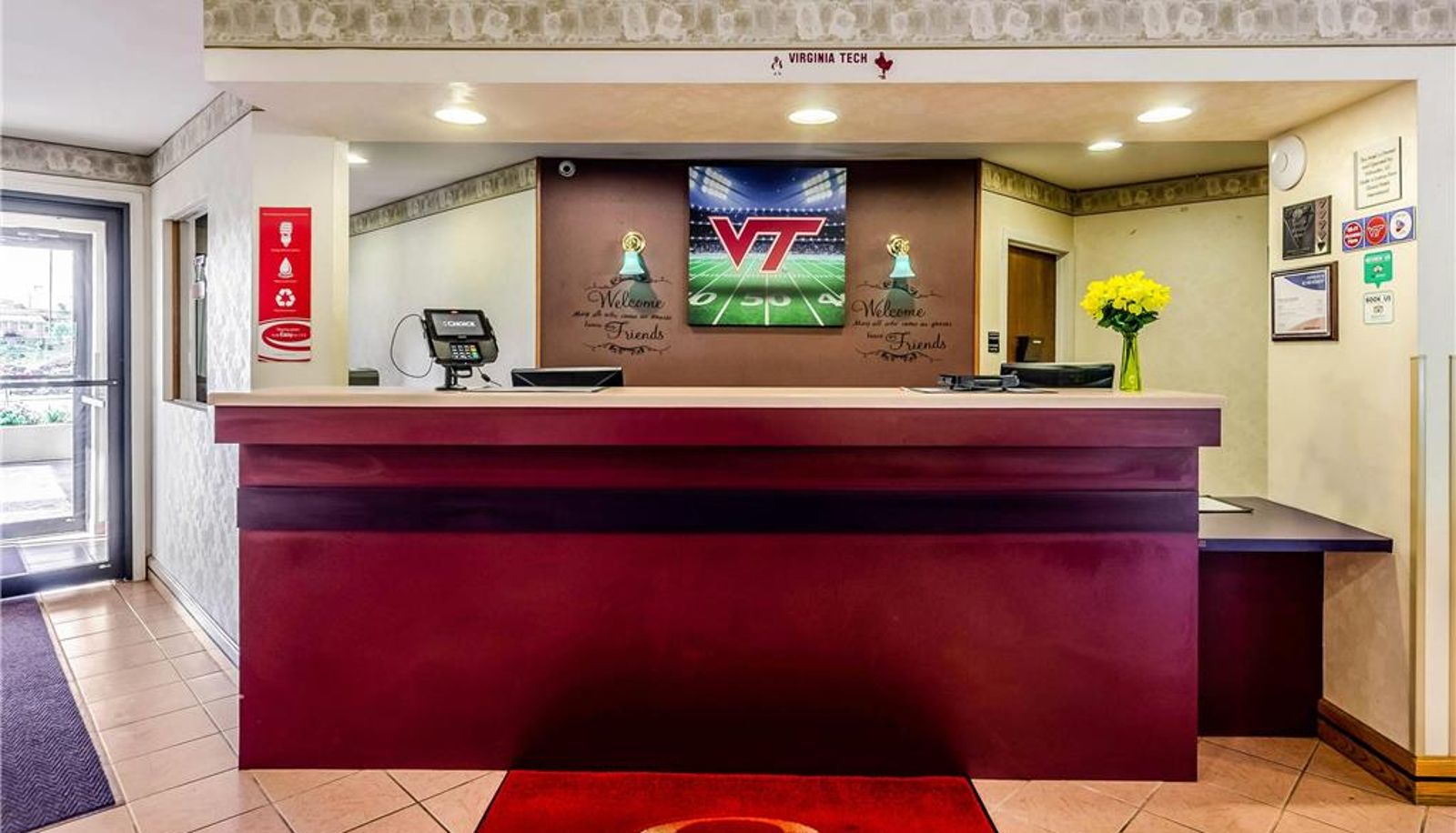 Hall - Econo Lodge Christiansburg