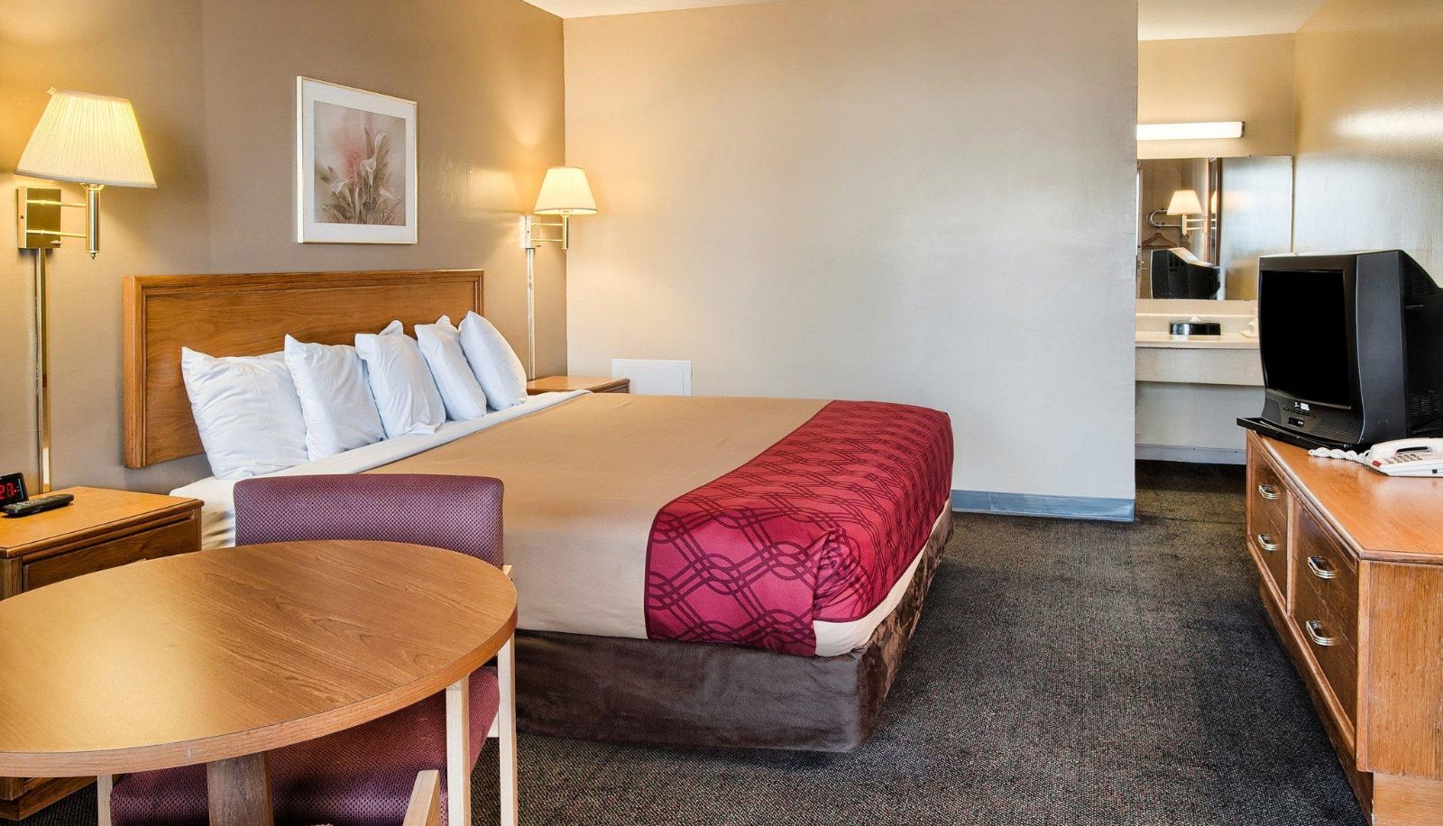 Room - RODEWAY INN NORTH CHESTERFIELD-RICHMOND