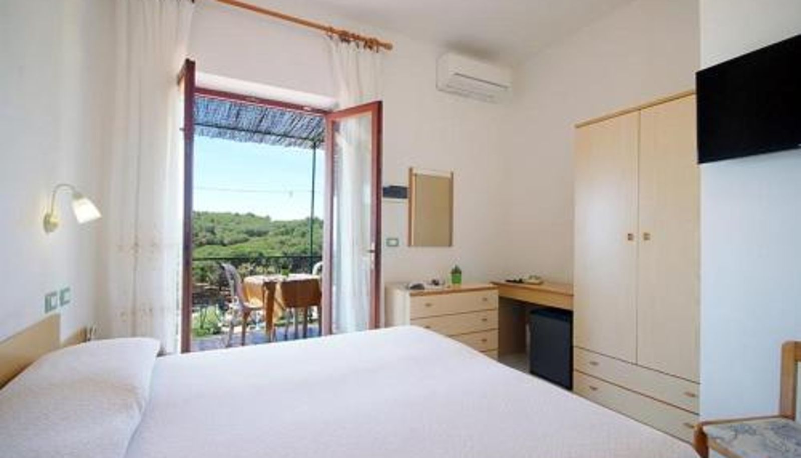 Info - Hotel Alma