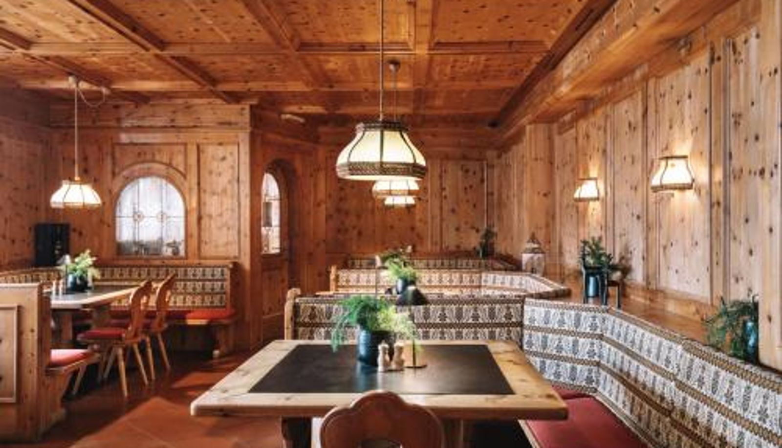 Breakfast room within the restaurant - PLOSE Parkhotel & Residence