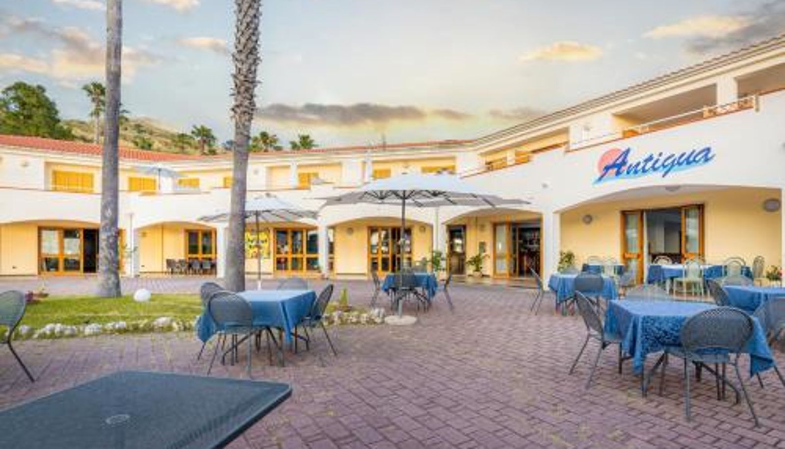 Buitenruimte van het hotel - Residence Antigua