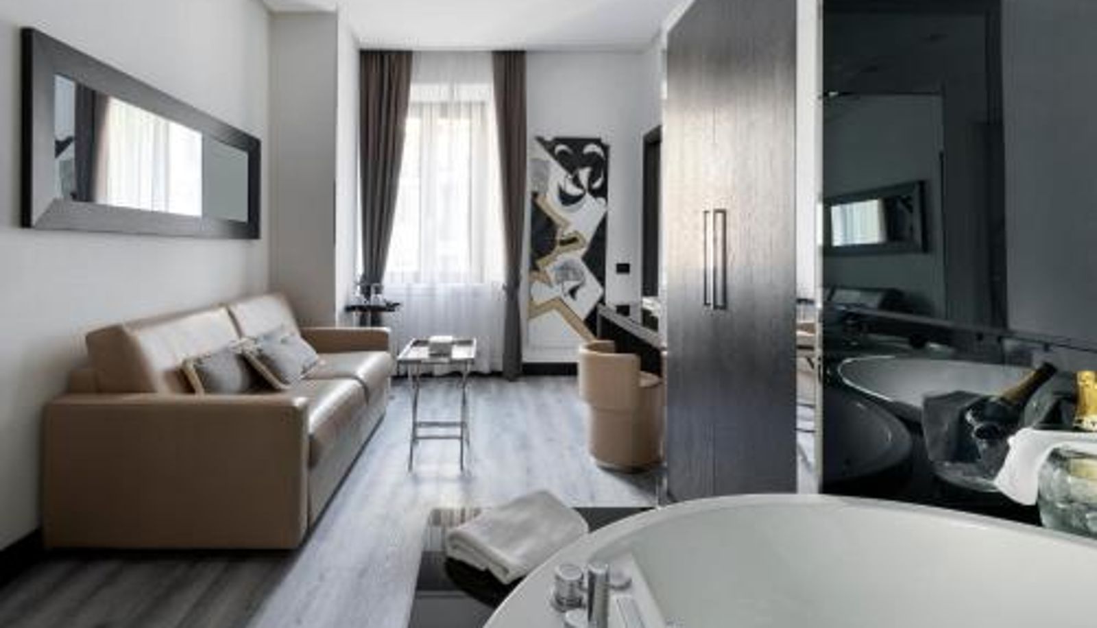 Suite - LHP Hotel Napoleon
