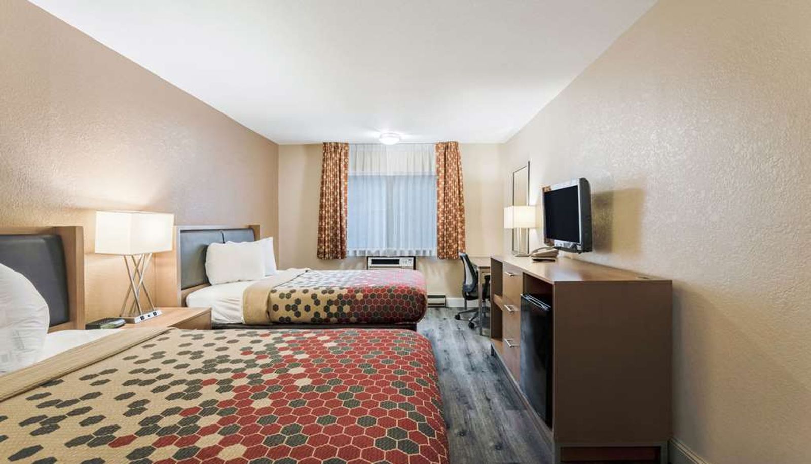 Zimmer - Econo Lodge Madison East