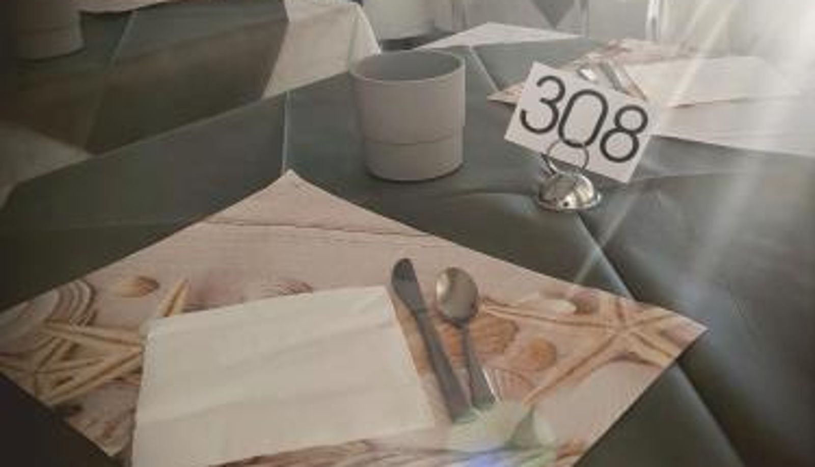 Frühstücksraum innerhalb des Restaurants - HOTEL CONDOR