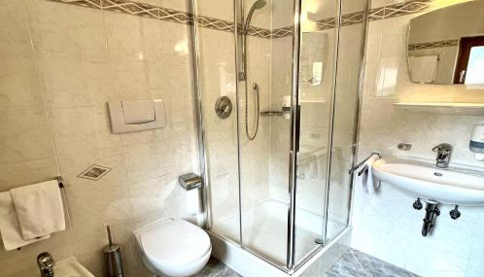 Badezimmer - Hotel Gasthof Kircher