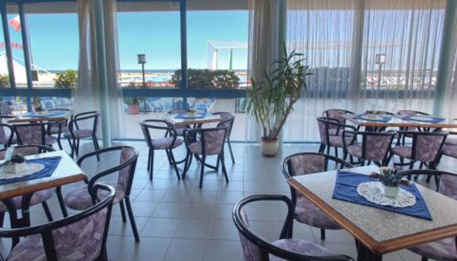 Frühstücksraum innerhalb des Restaurants - Hotel Bellaria