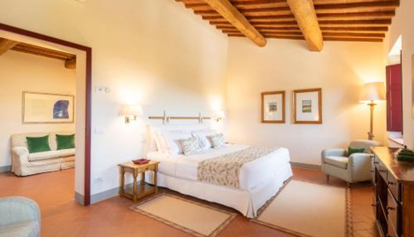 Room - The Club House