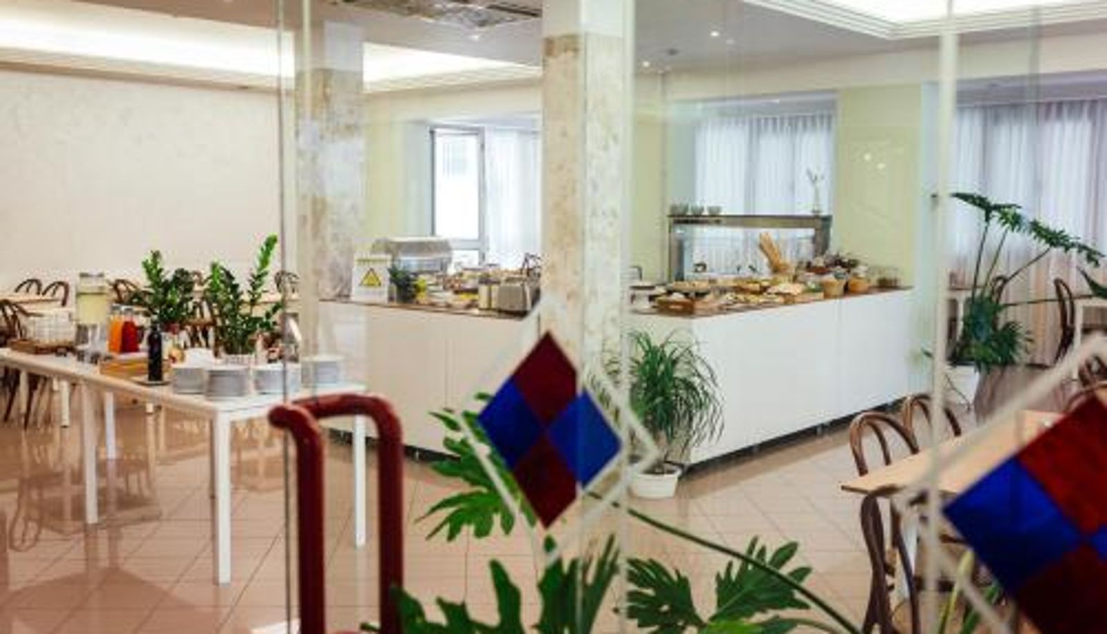 Sala prima colazione all'interno del ristorante - Hotel Montecarlo