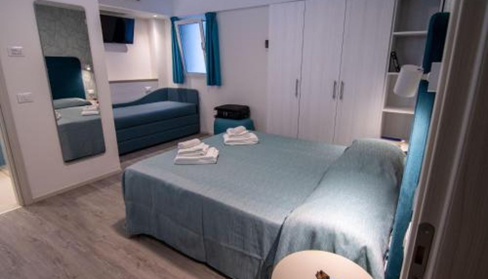 Zimmer - HOTEL ADRIA BEACH