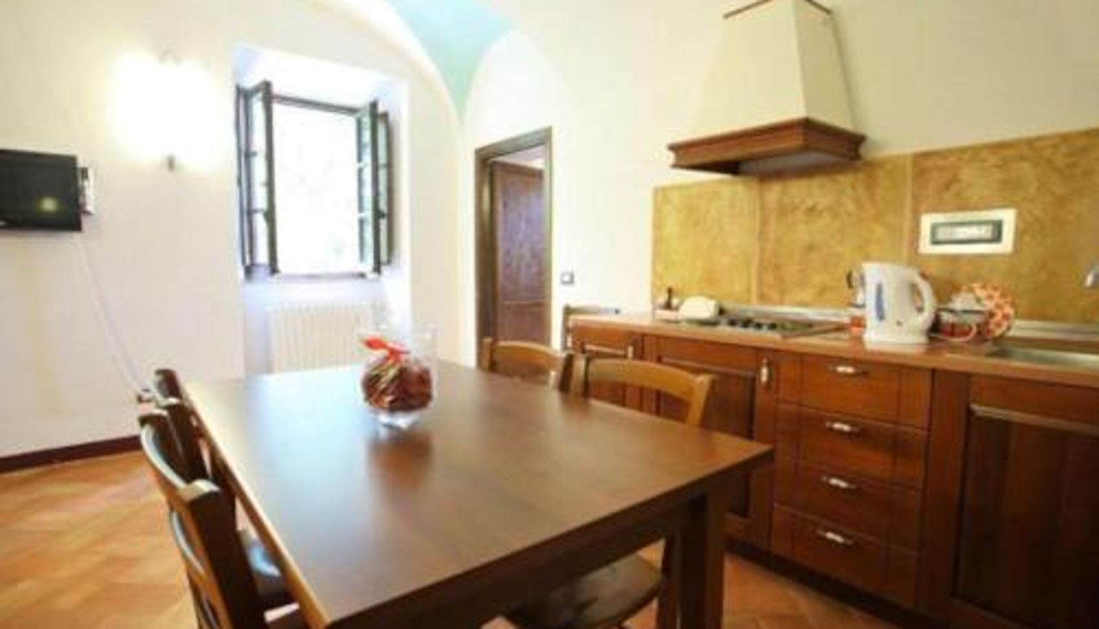 Info - Antico Borgo La Commenda