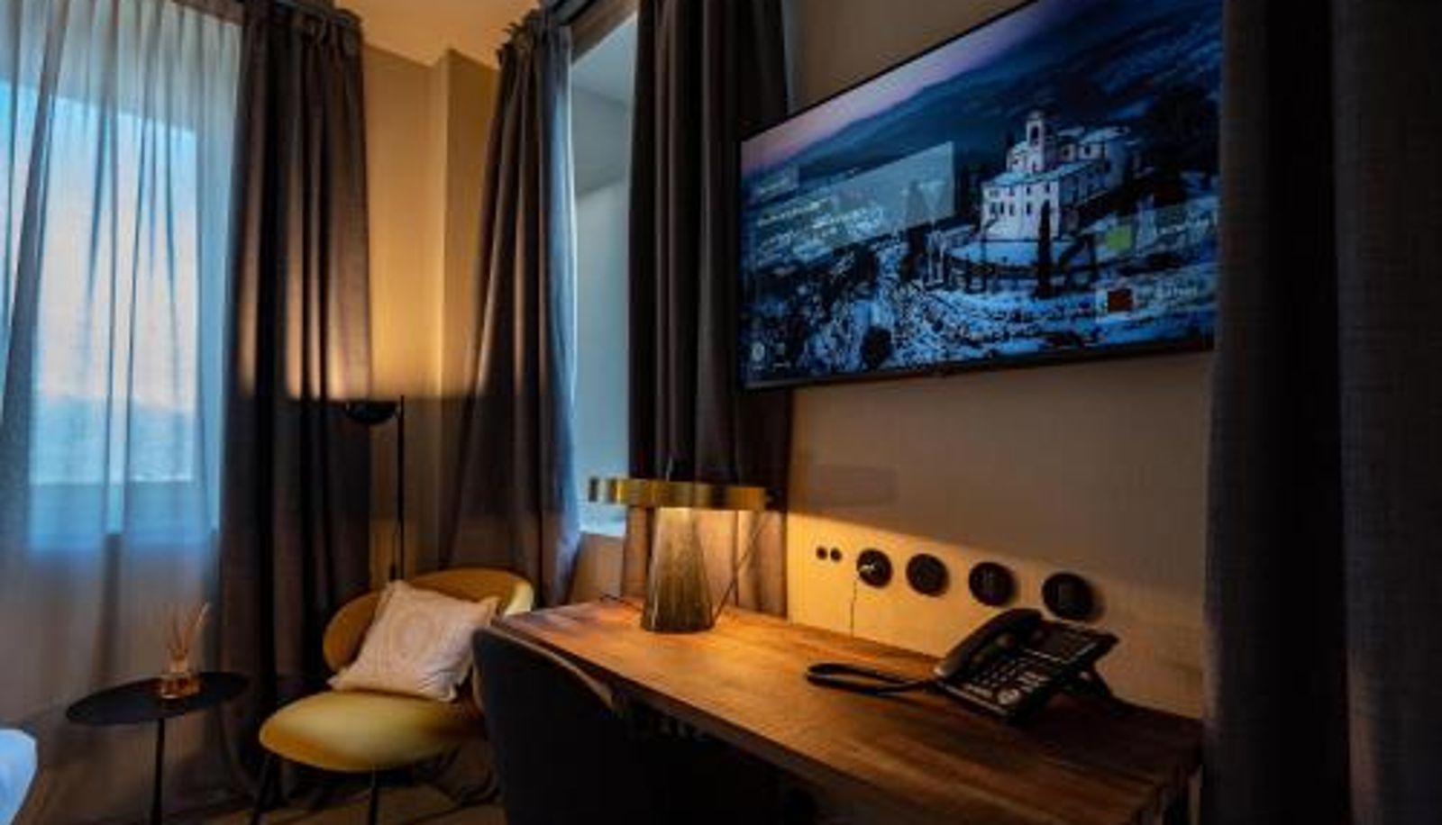 Info - Locanda Moderna Carlambroeus