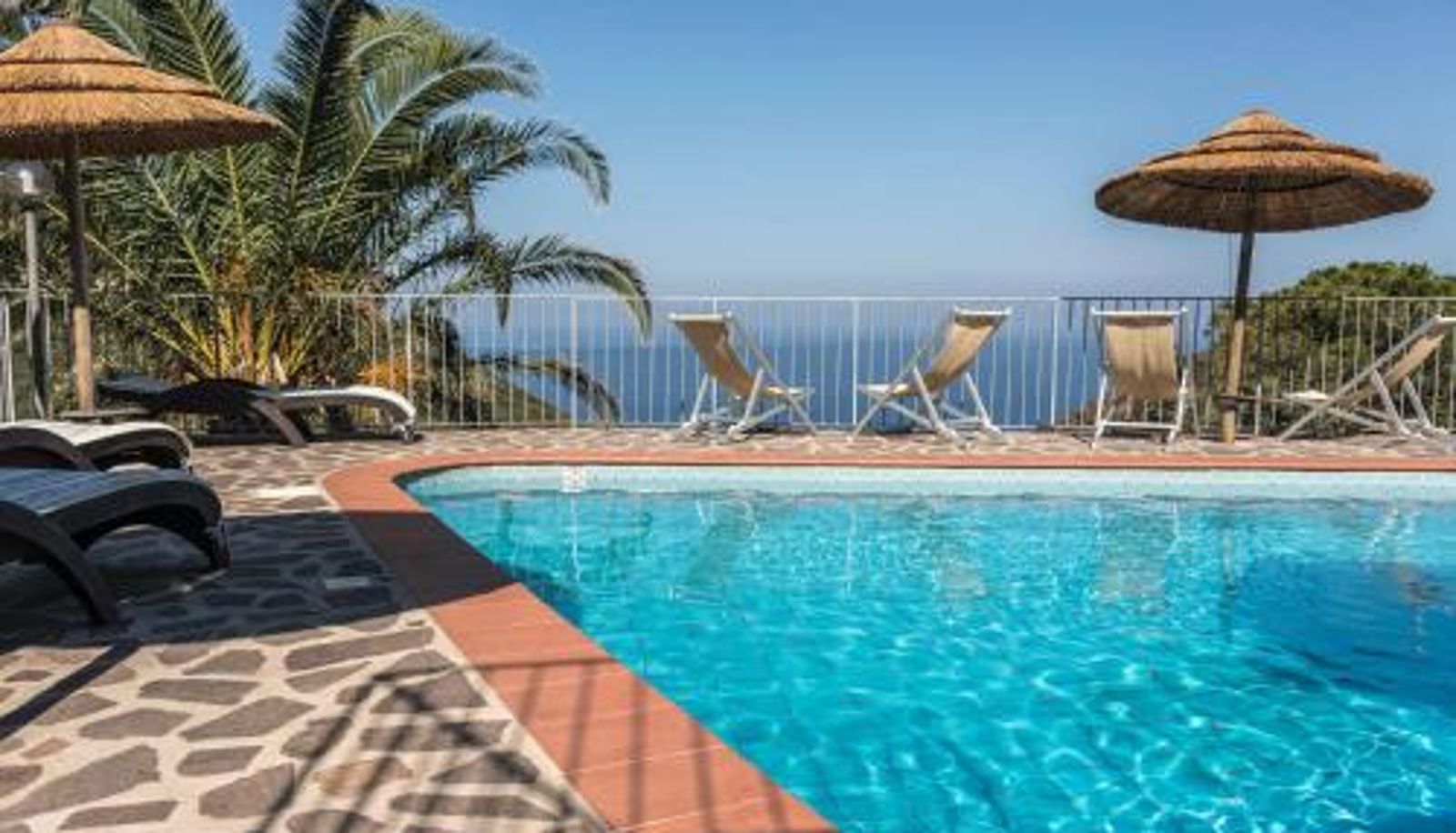Pool - Hotel Villa Rita