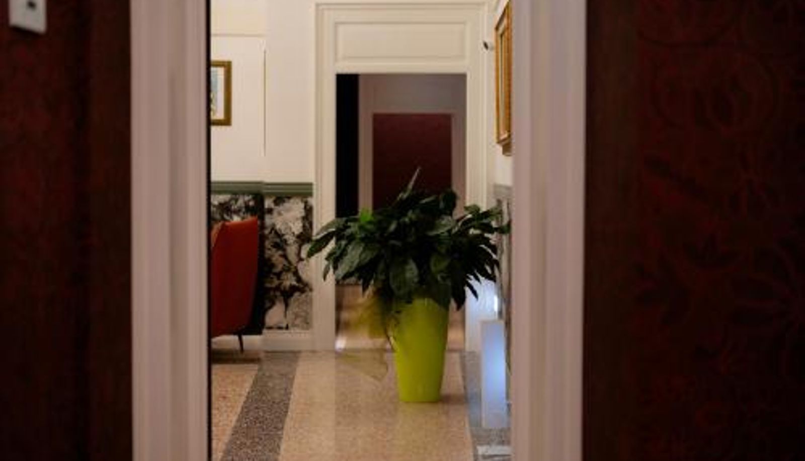 Info - Lo Stemma Luxury Boutique Hotel