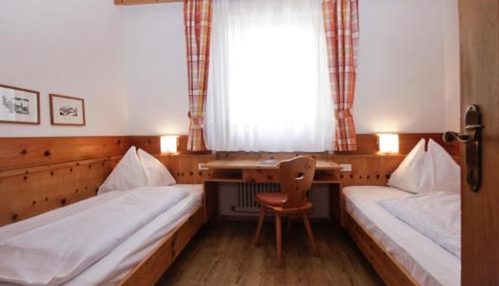 Apartment - Ferienwohnungen St Hippolyt mit Hallenbad