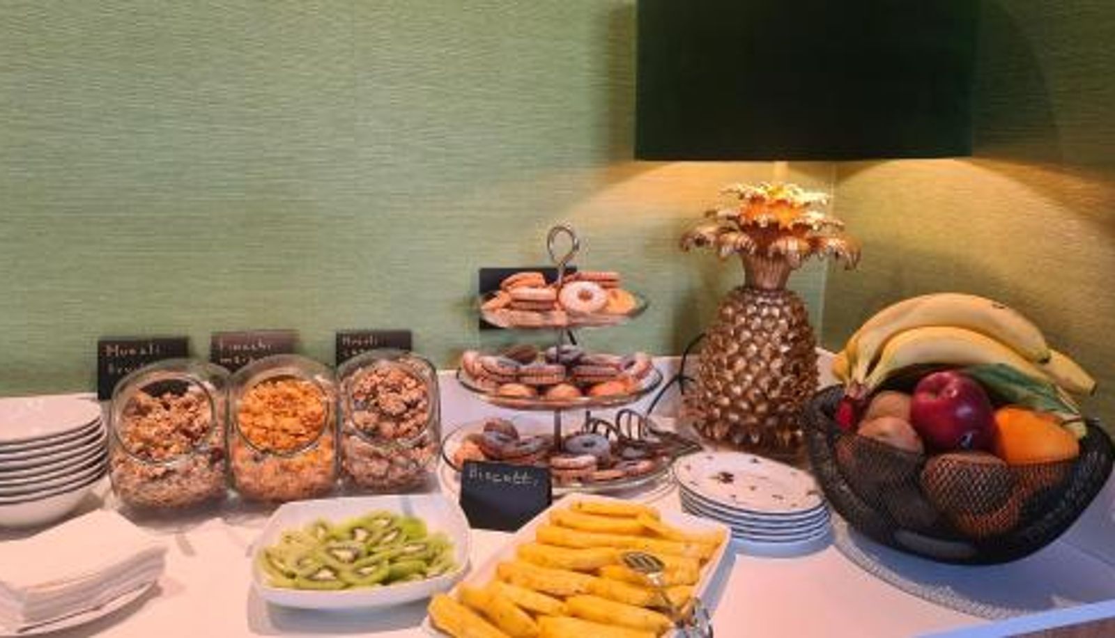 Sala śniadaniowa w restauracji - Jolly Charme Suite