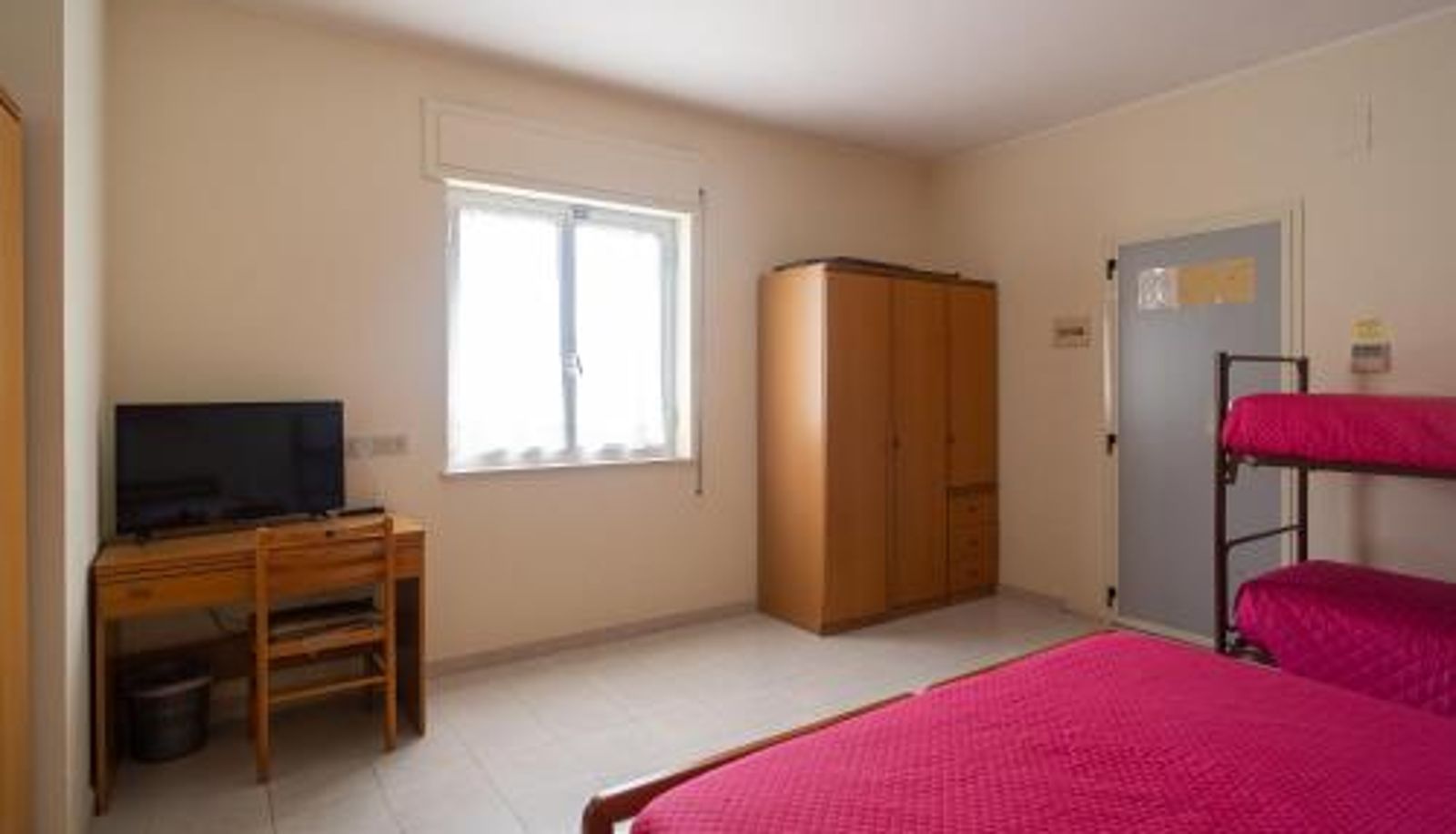 Zimmer - Hotel La Fonte a 300m uscita A14 Pescara Nord
