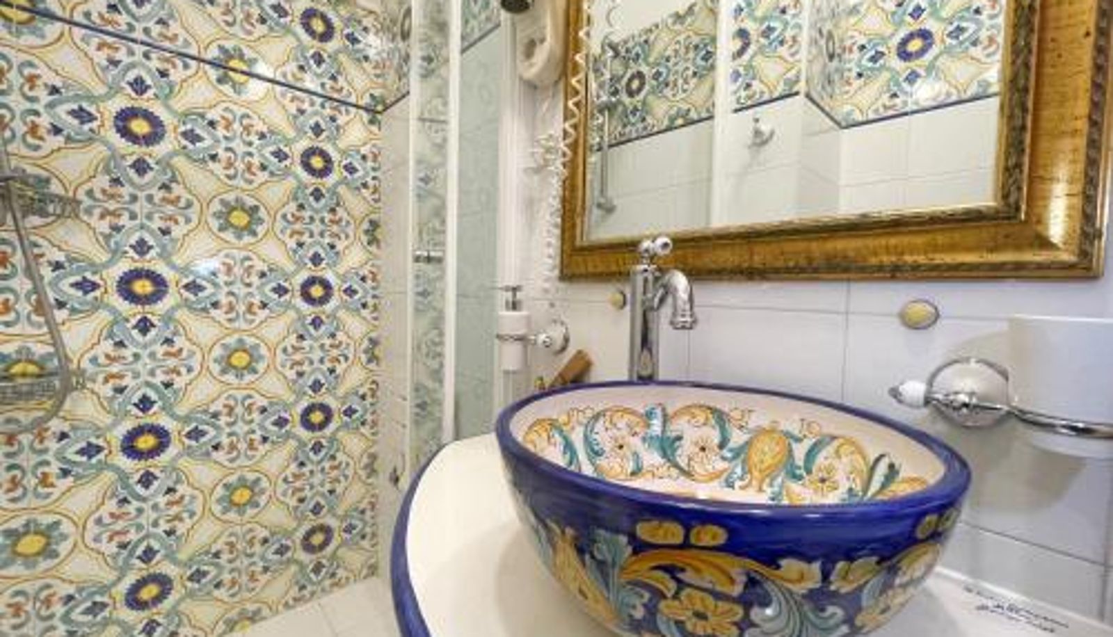 Dreibettzimmer - Milton Boutique Hotel - Adults Only