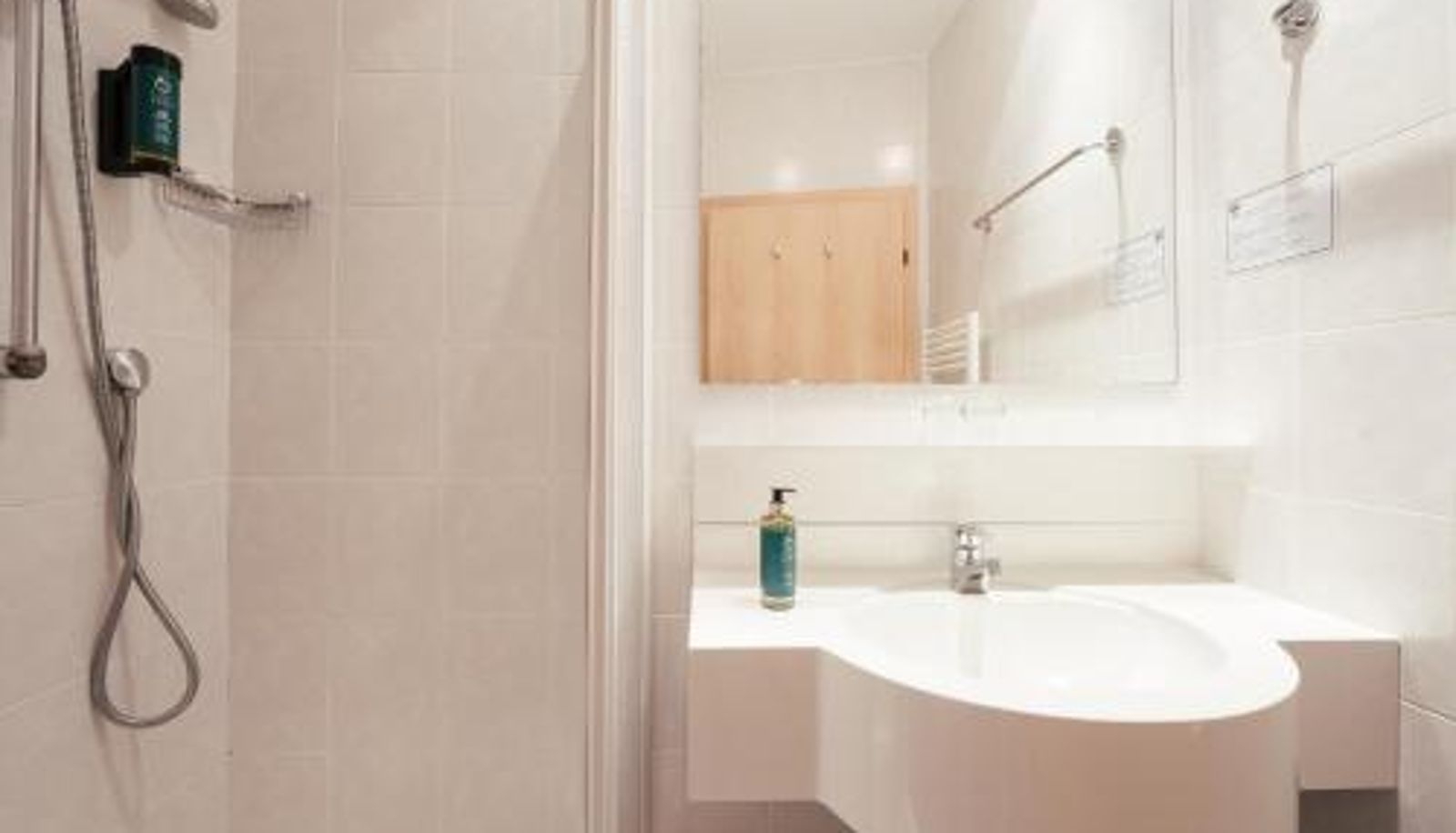 Bathroom - Gästehaus Salvatorianerinnen