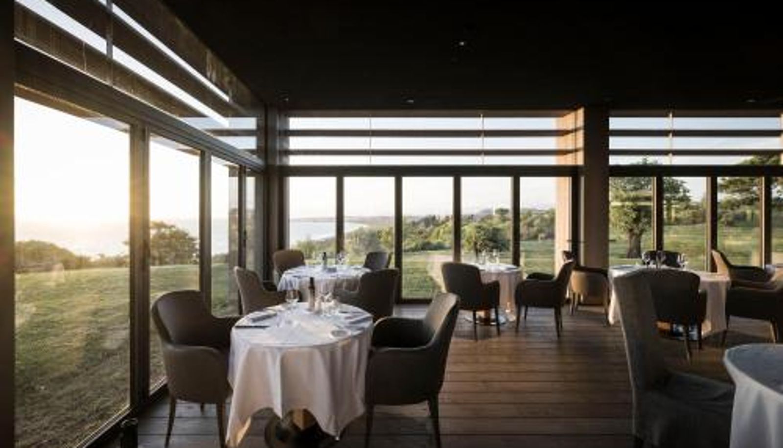Salle de petit-déjeuner dans le restaurant - ADLER Spa Resort SICILIA