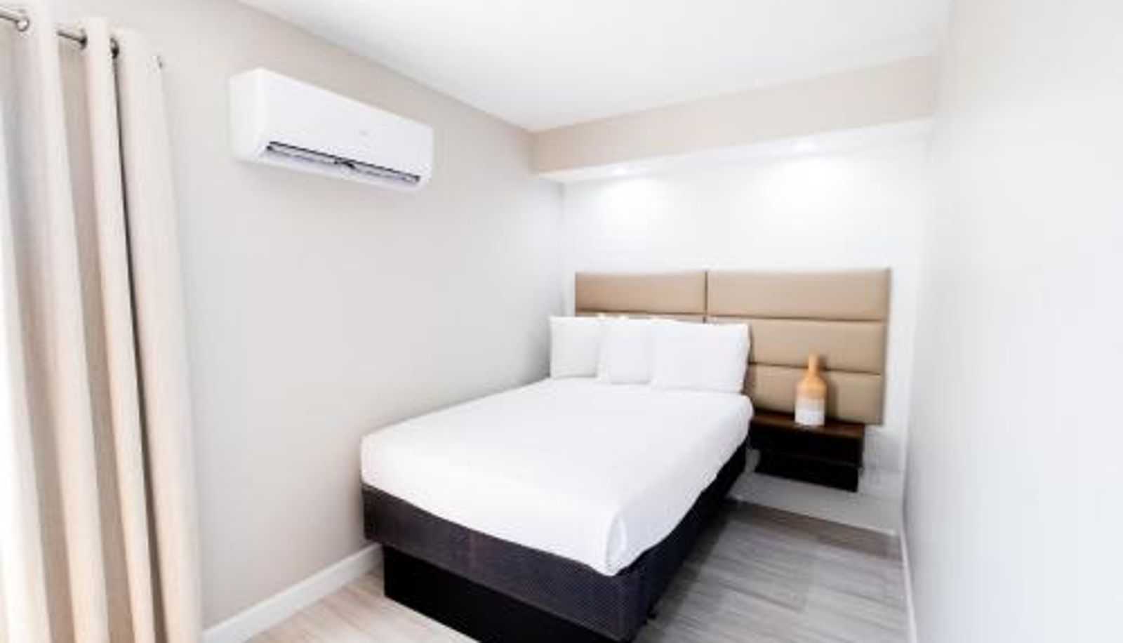 Standard room - 300 Tenth