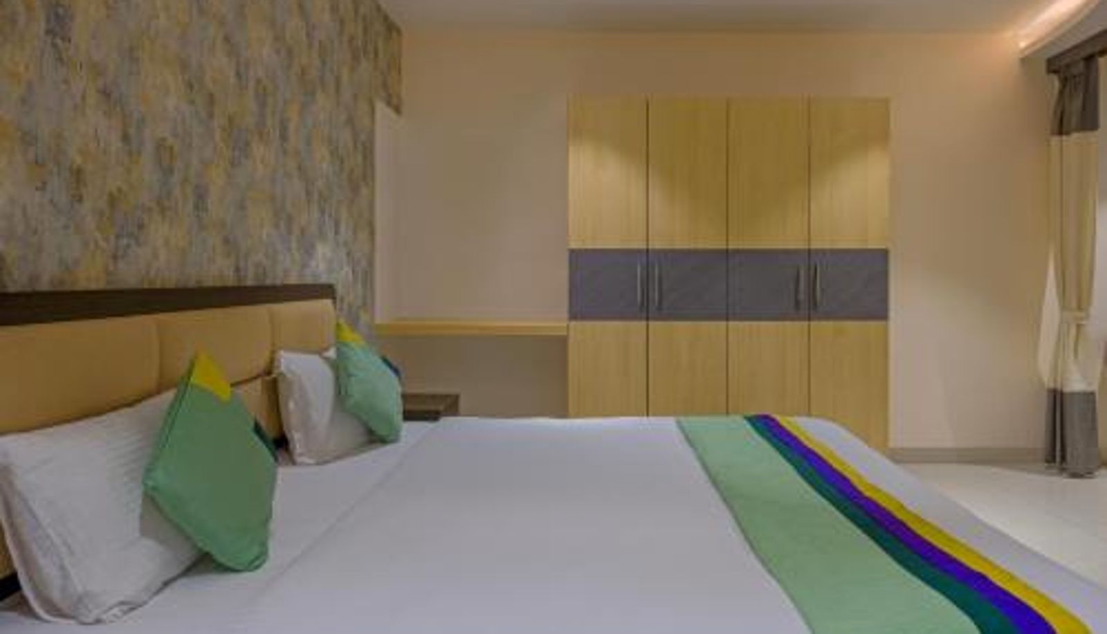 Info - Treebo Su Casa Grand