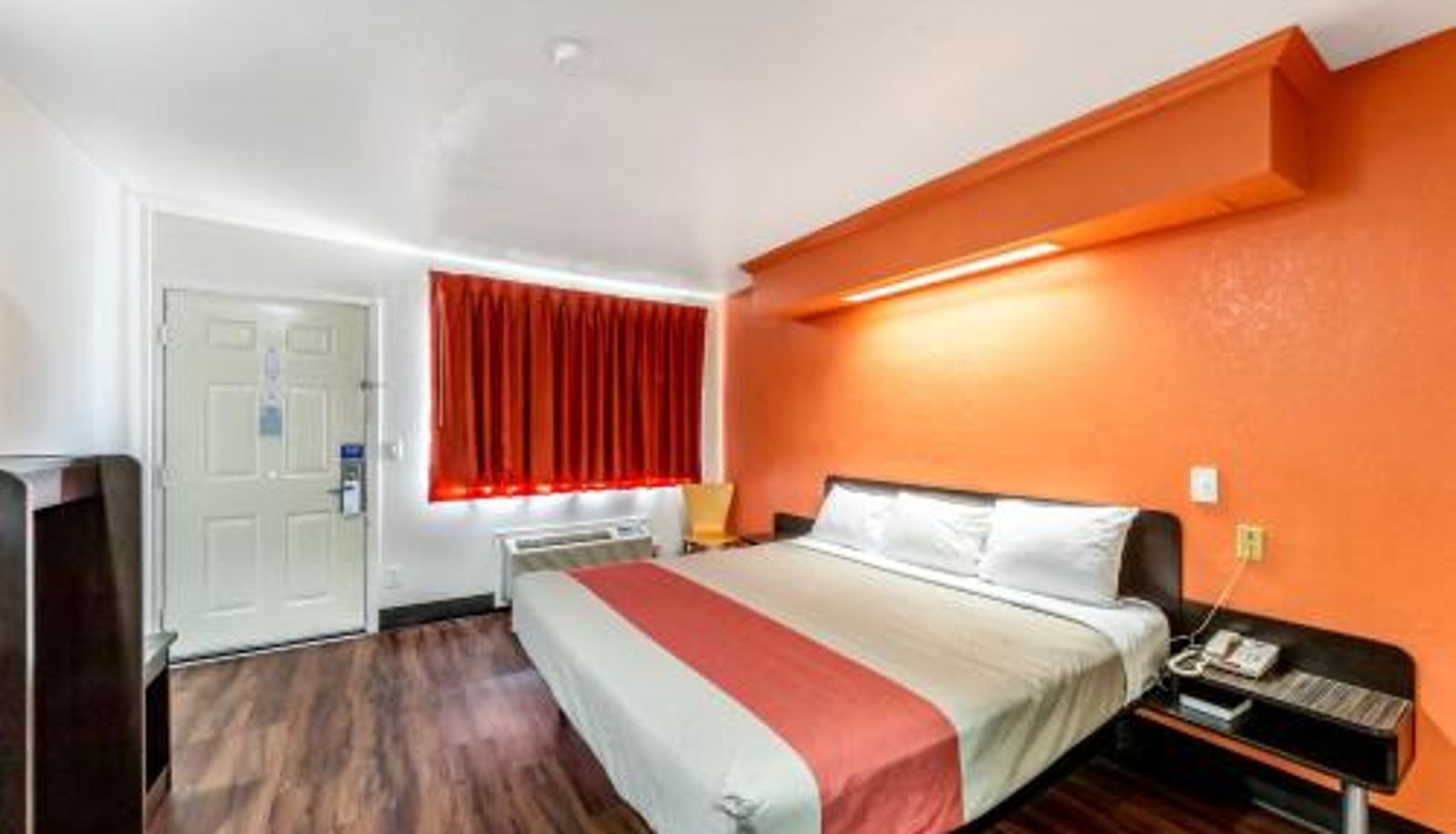 Zimmer - TX - Frost Bank Center Motel 6 San Antonio