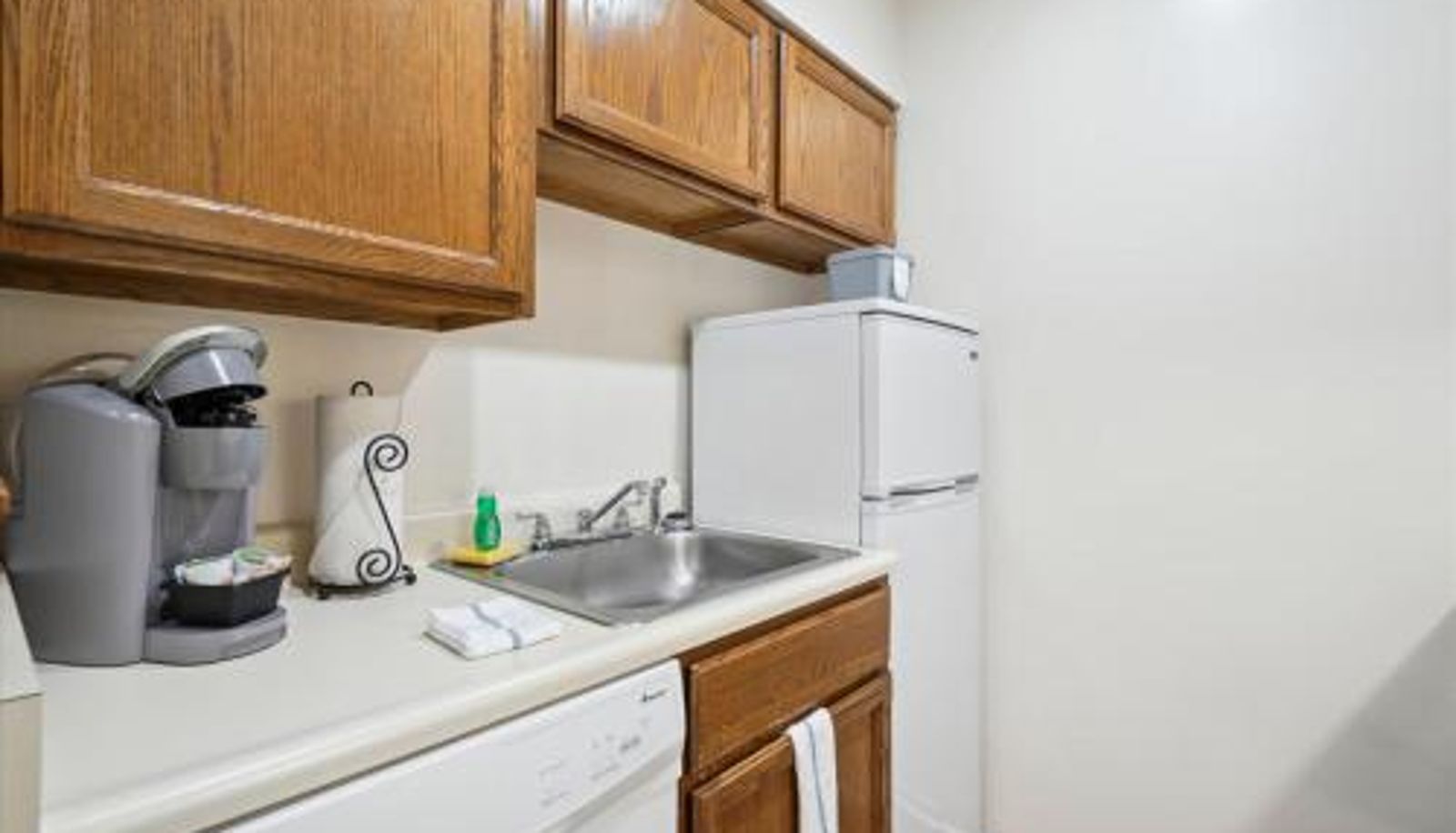 Suite - Cedarbrook Queen Suite 202
