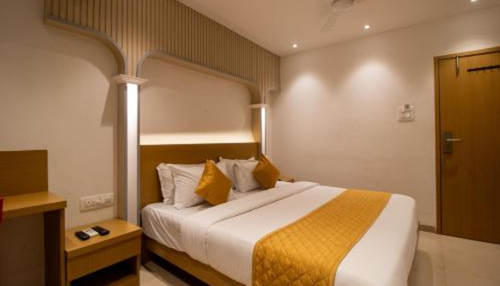 Chambre - Hotel Malad Inn opposite Malad Railway Station