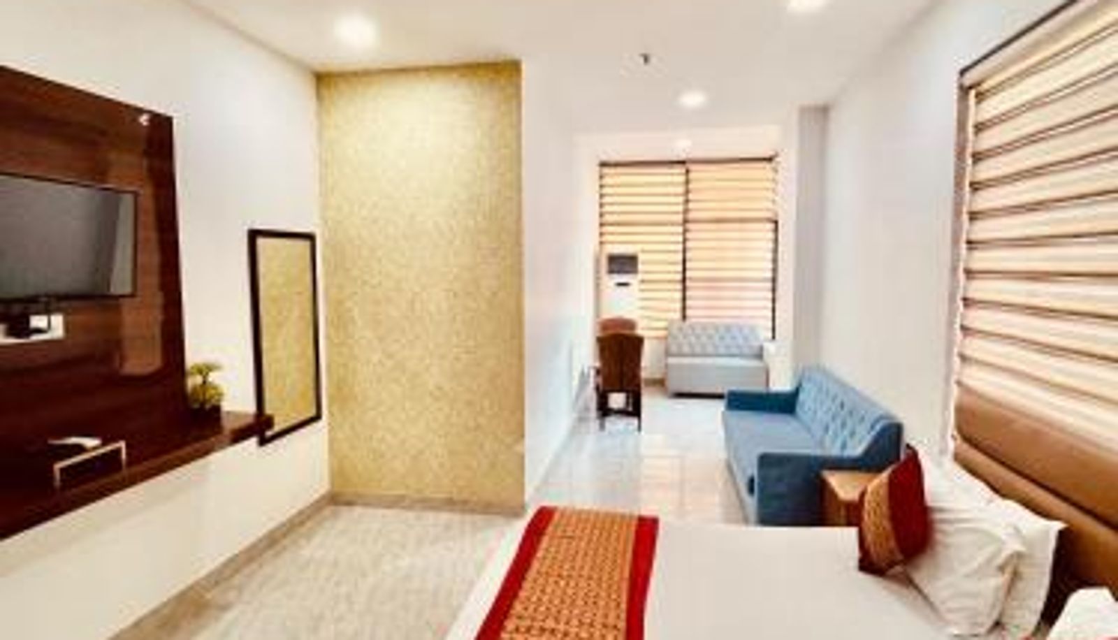Zimmer - Amora Rooms Dwarka
