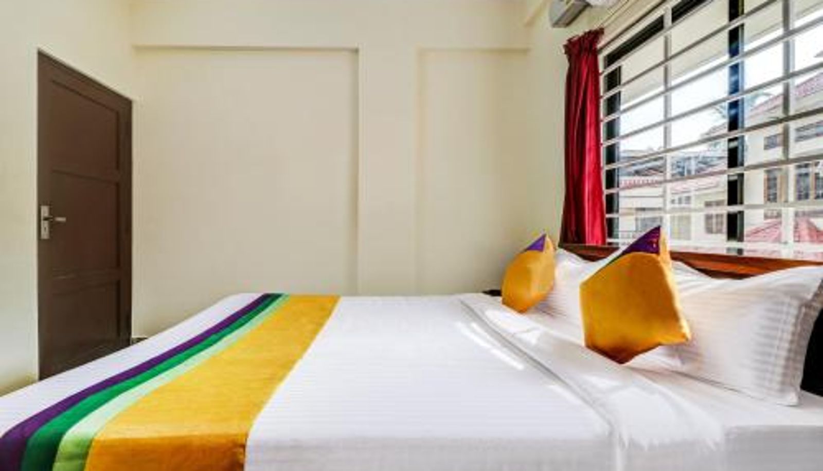 Camera - Palarivattom Junction Itsy Hotels Rain Tulsi Stayz